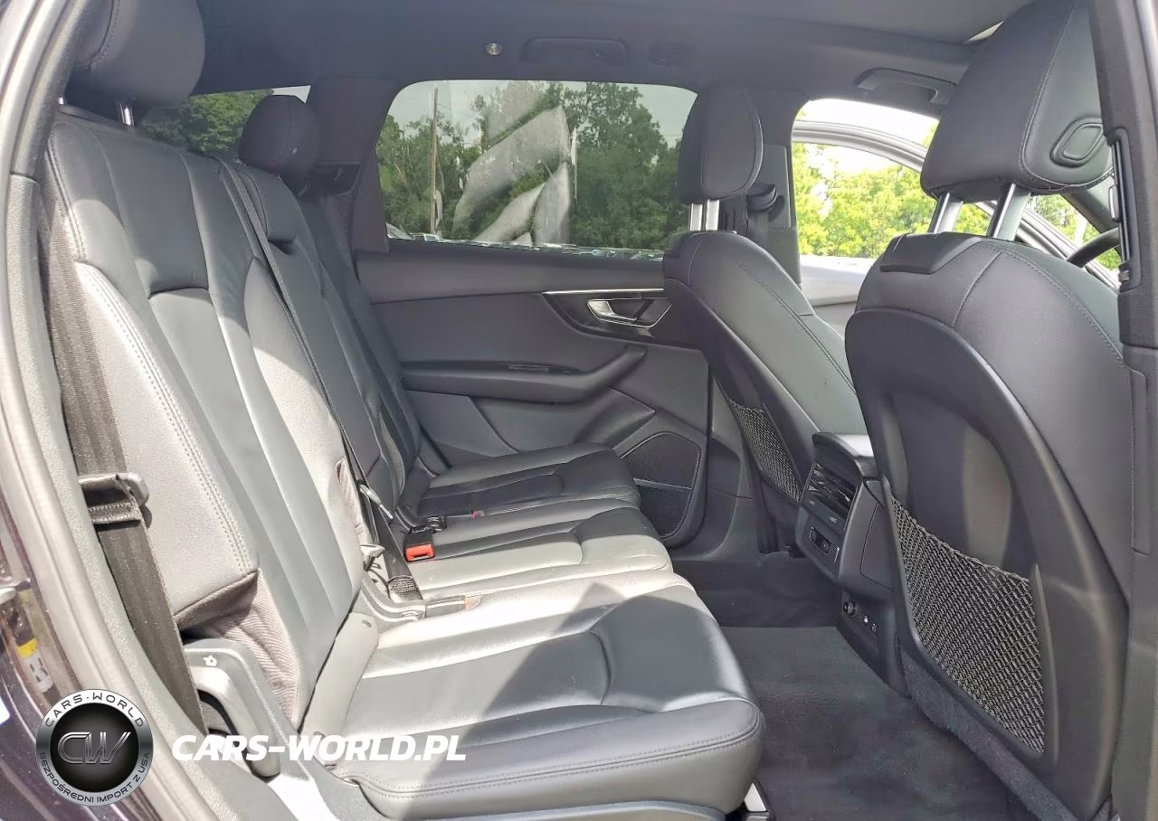 2021 Audi Q7 Premium Plus VIN:WA1LXAF78MD024431 - 11