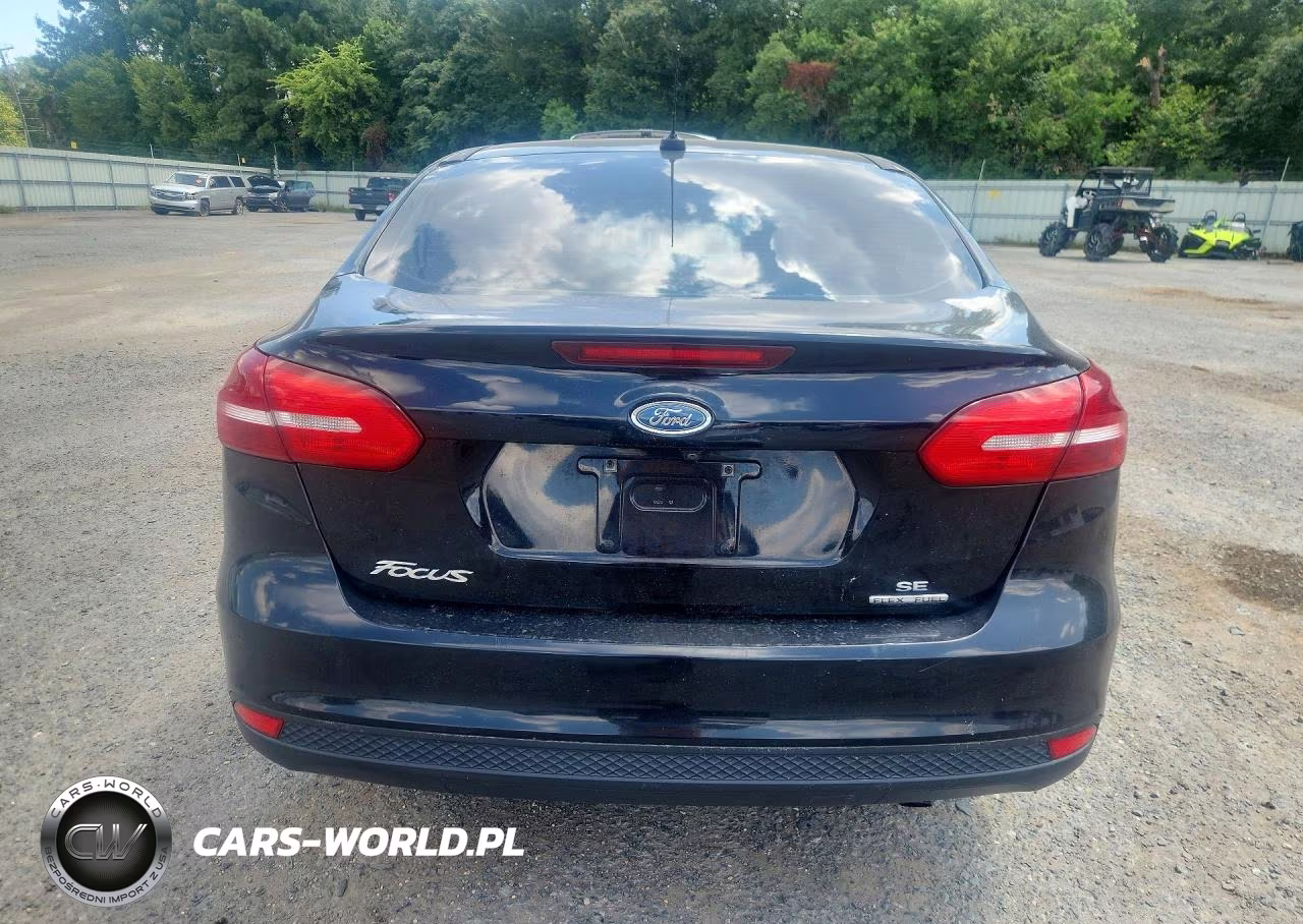 2016 Ford Focus Se VIN:1FADP3F20GL285577 - 6