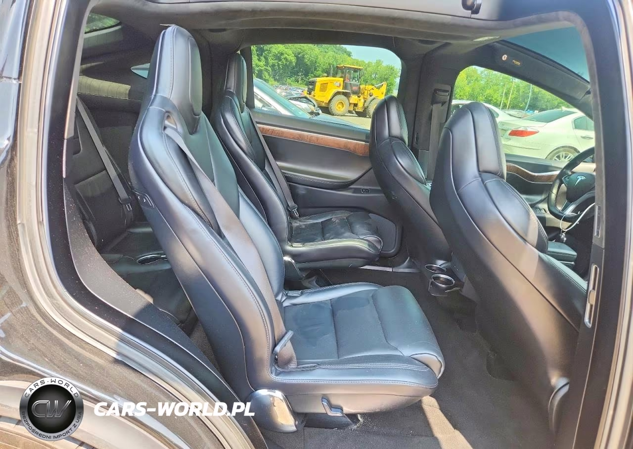 2017 Tesla Model X VIN:5YJXCBE42HF051851 - 11