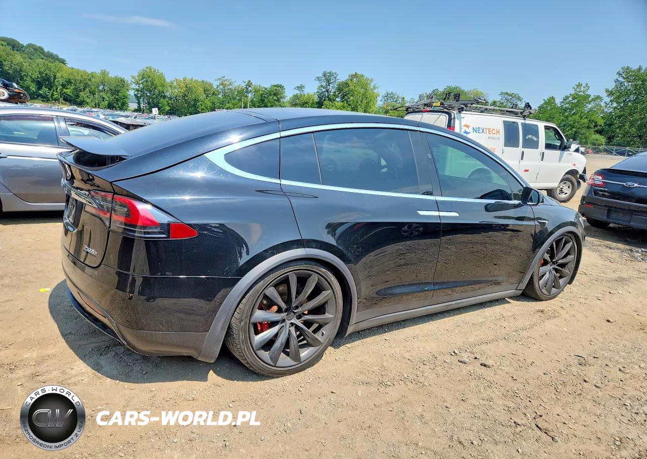 2017 Tesla Model X VIN:5YJXCBE42HF051851 - 3