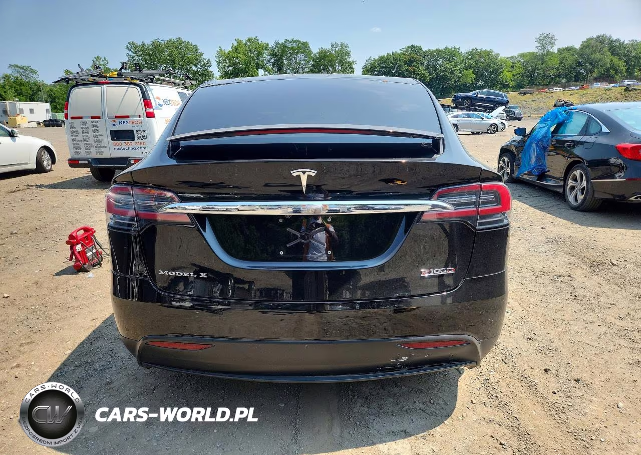 2017 Tesla Model X VIN:5YJXCBE42HF051851 - 6