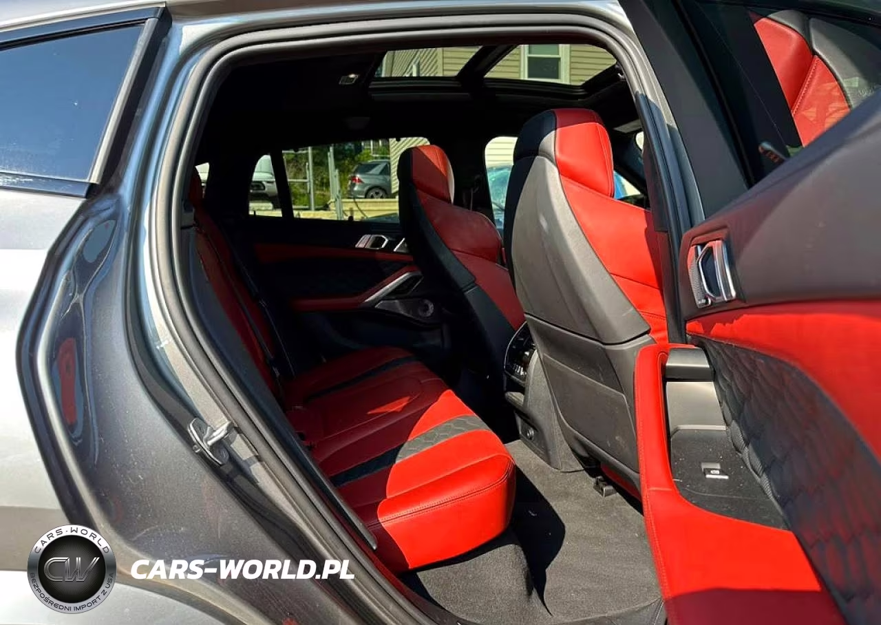 2023 BMW X6 M VIN:5YMCY0C03P9N63820 - 7