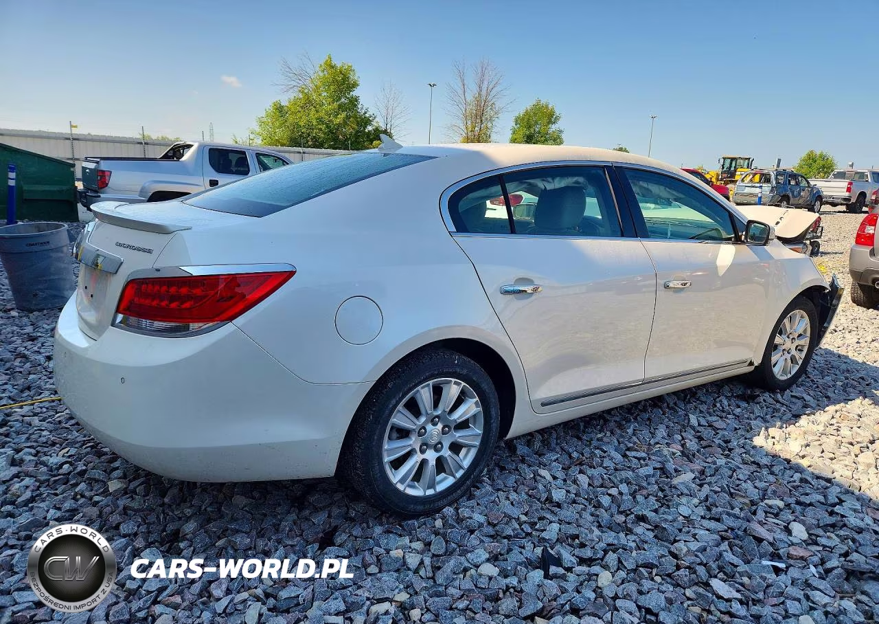 2013 Buick Lacrosse VIN:1G4GC5ER8DF130214 - 3
