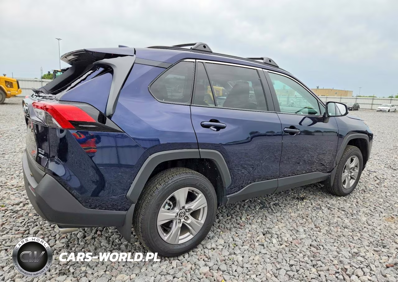 2025 Toyota Rav4 Xle VIN:2T3P1RFV3SW616695 - 3