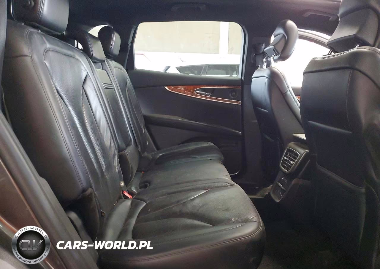 2019 Lincoln Nautilus Reserve VIN:2LMPJ8L9XKBL66506 - 11