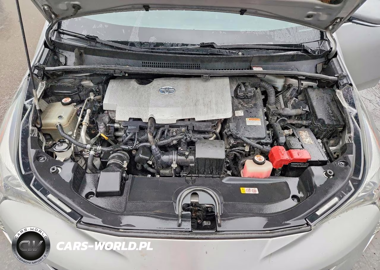 2018 Toyota Prius Two VIN:JTDKBRFUXJ3082563 - 11
