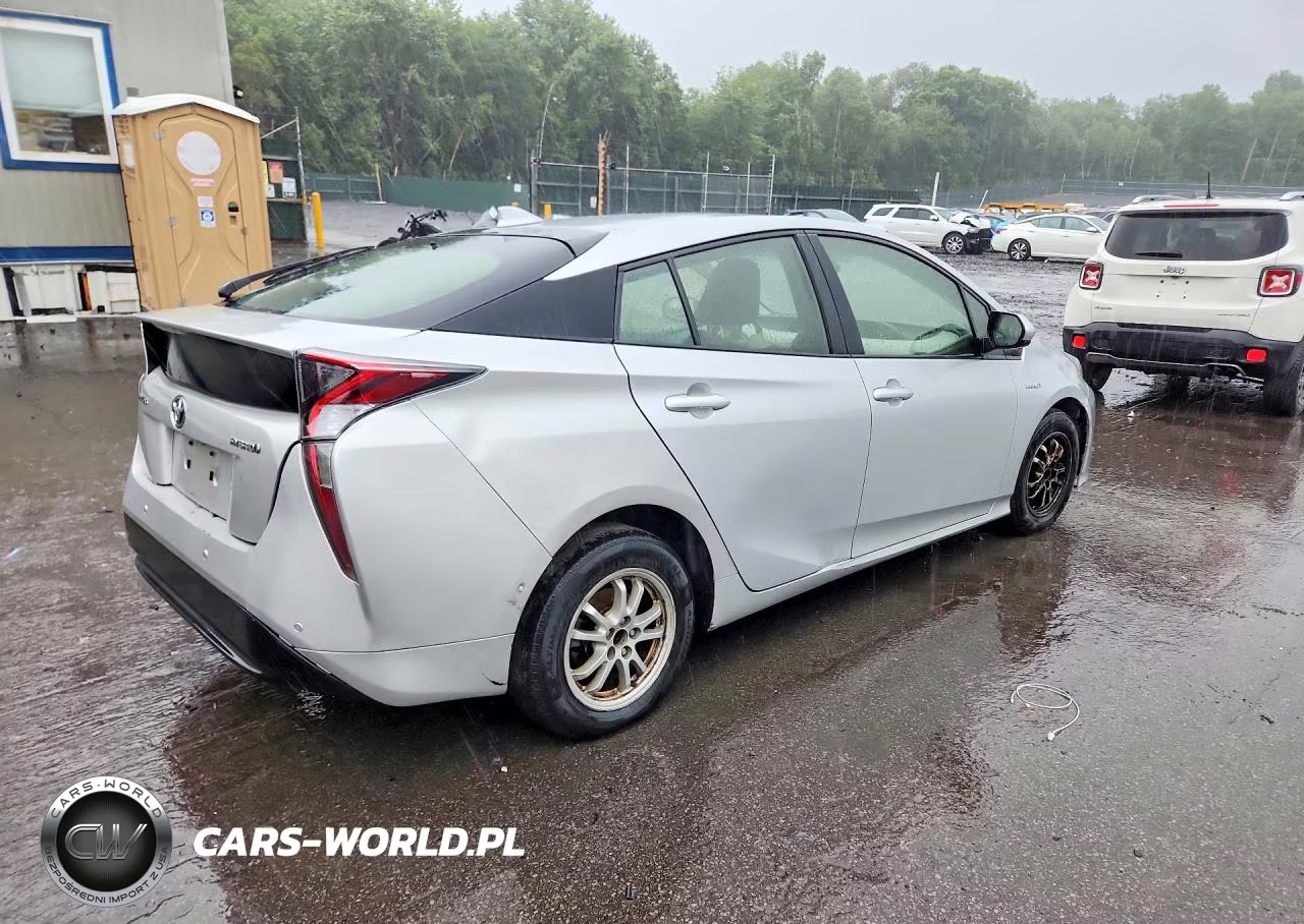 2018 Toyota Prius Two VIN:JTDKBRFUXJ3082563 - 3