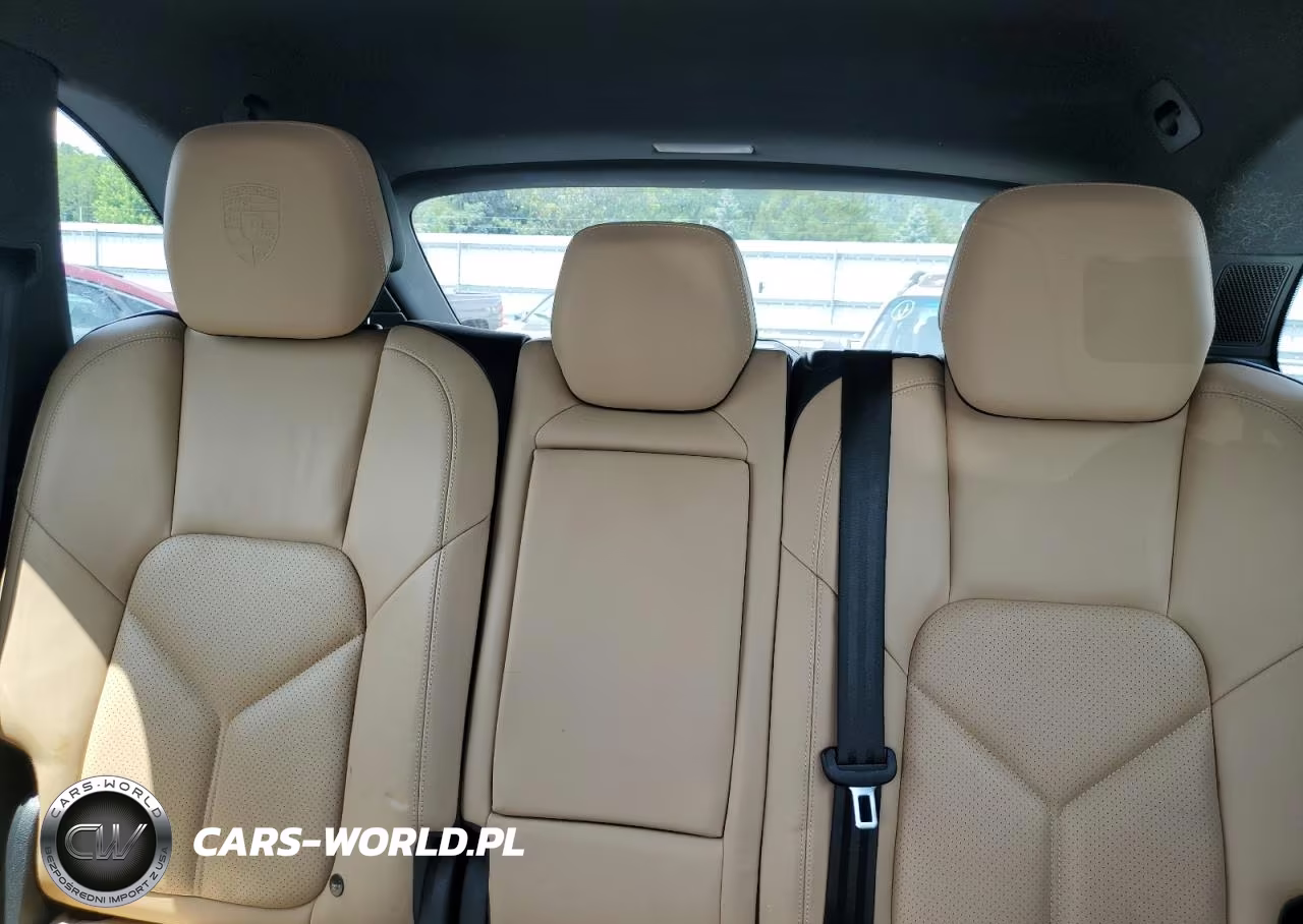 2014 Porsche Cayenne VIN:WP1AF2A28ELA46341 - 10