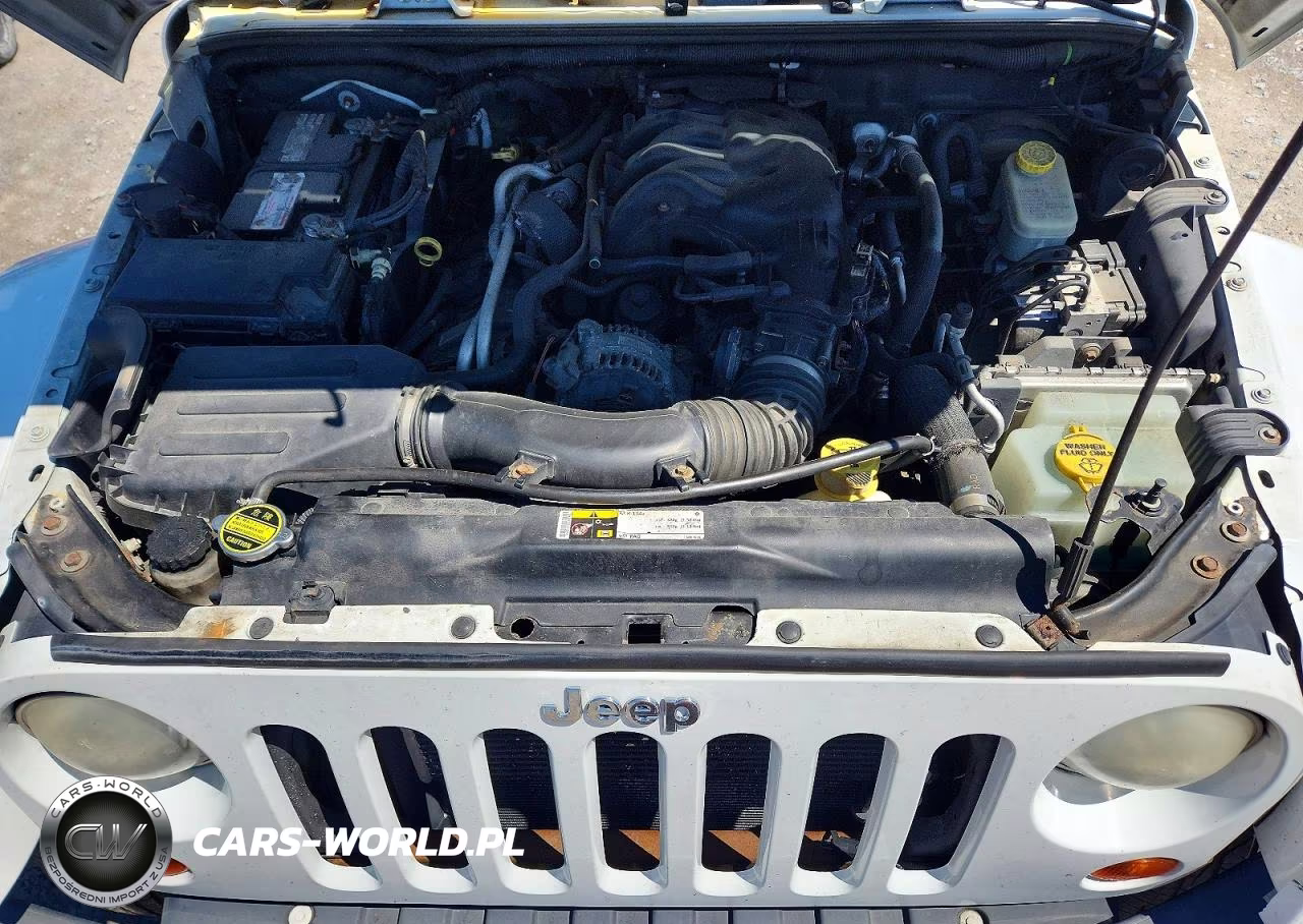 2013 Jeep Wrangler Unlimited Sahara VIN:1C4BJWEG2DL595145 - 11
