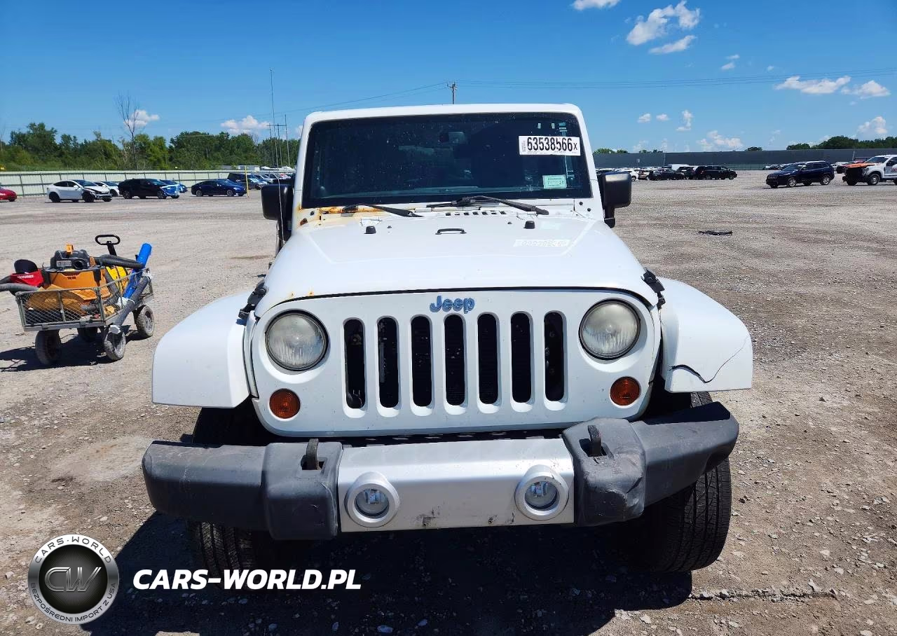 2013 Jeep Wrangler Unlimited Sahara VIN:1C4BJWEG2DL595145 - 5