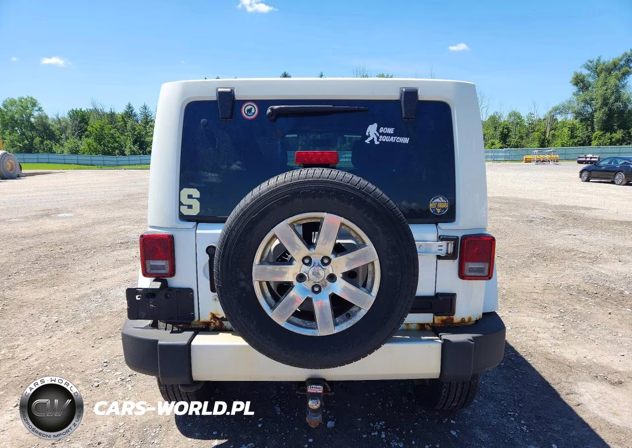 2013 Jeep Wrangler Unlimited Sahara VIN:1C4BJWEG2DL595145 - 6
