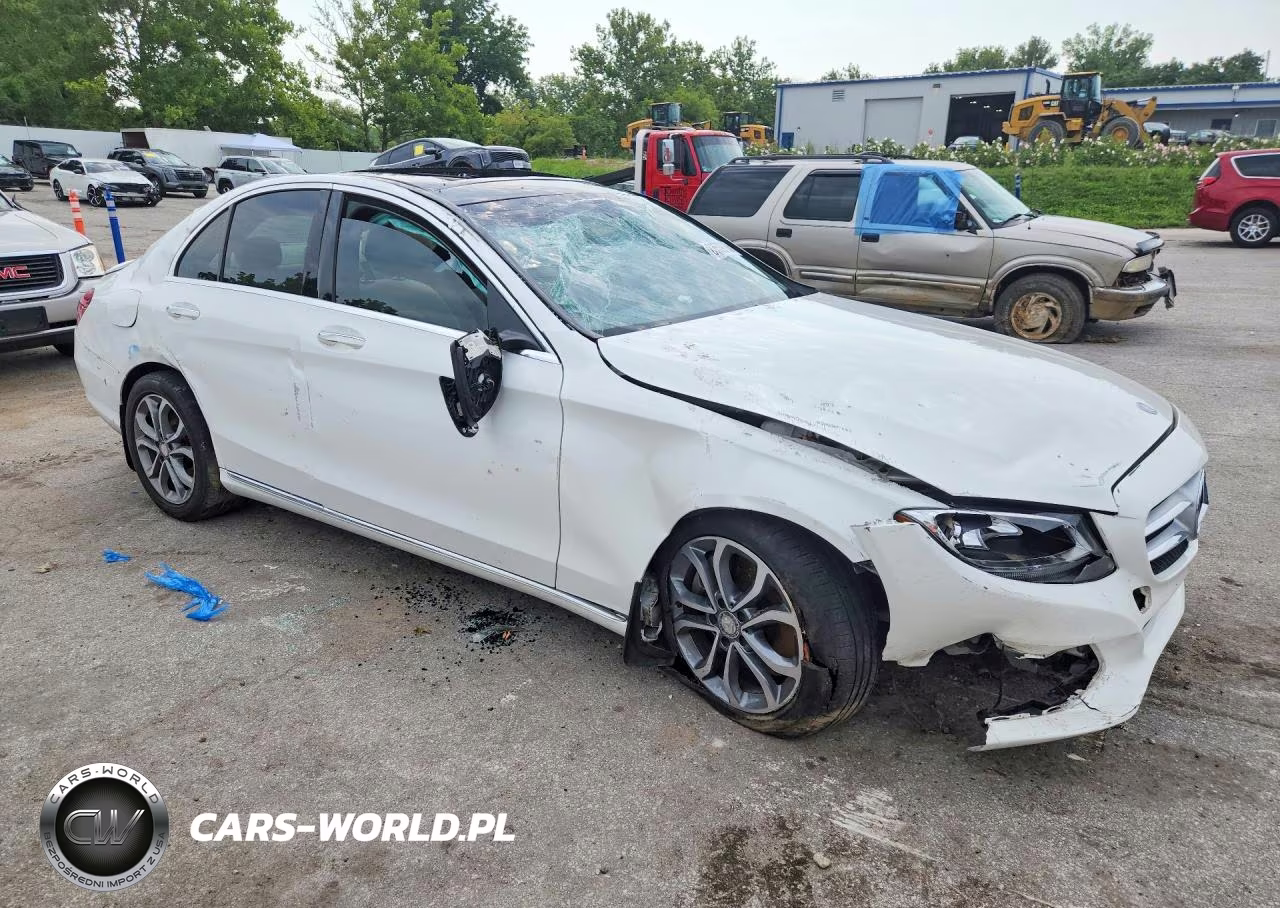 2016 Mercedes-Benz C 300 4Matic VIN:55SWF4KB5GU104962 - 4