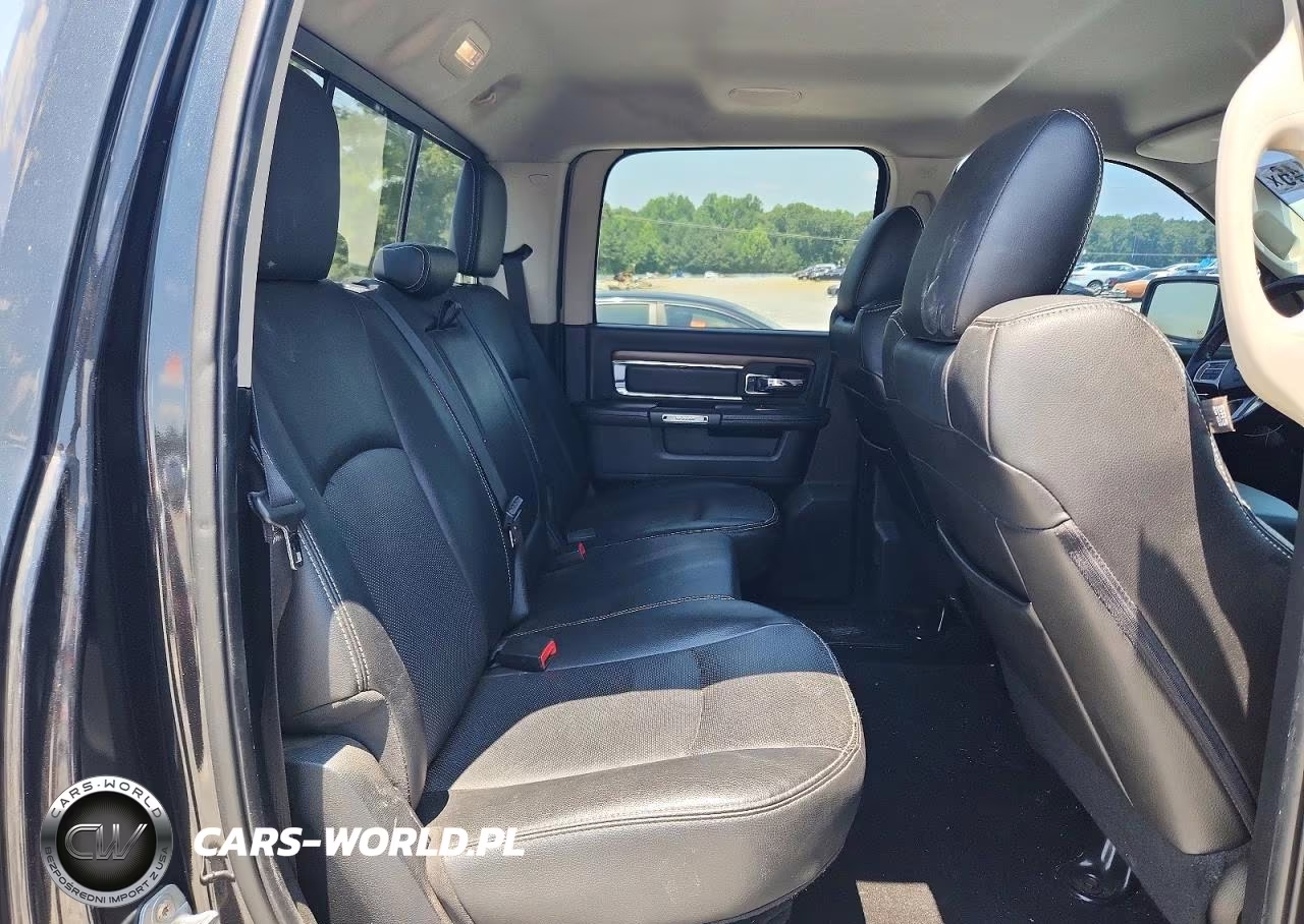 2015 Ram 1500 Laramie VIN:1C6RR6NT8FS634647 - 10
