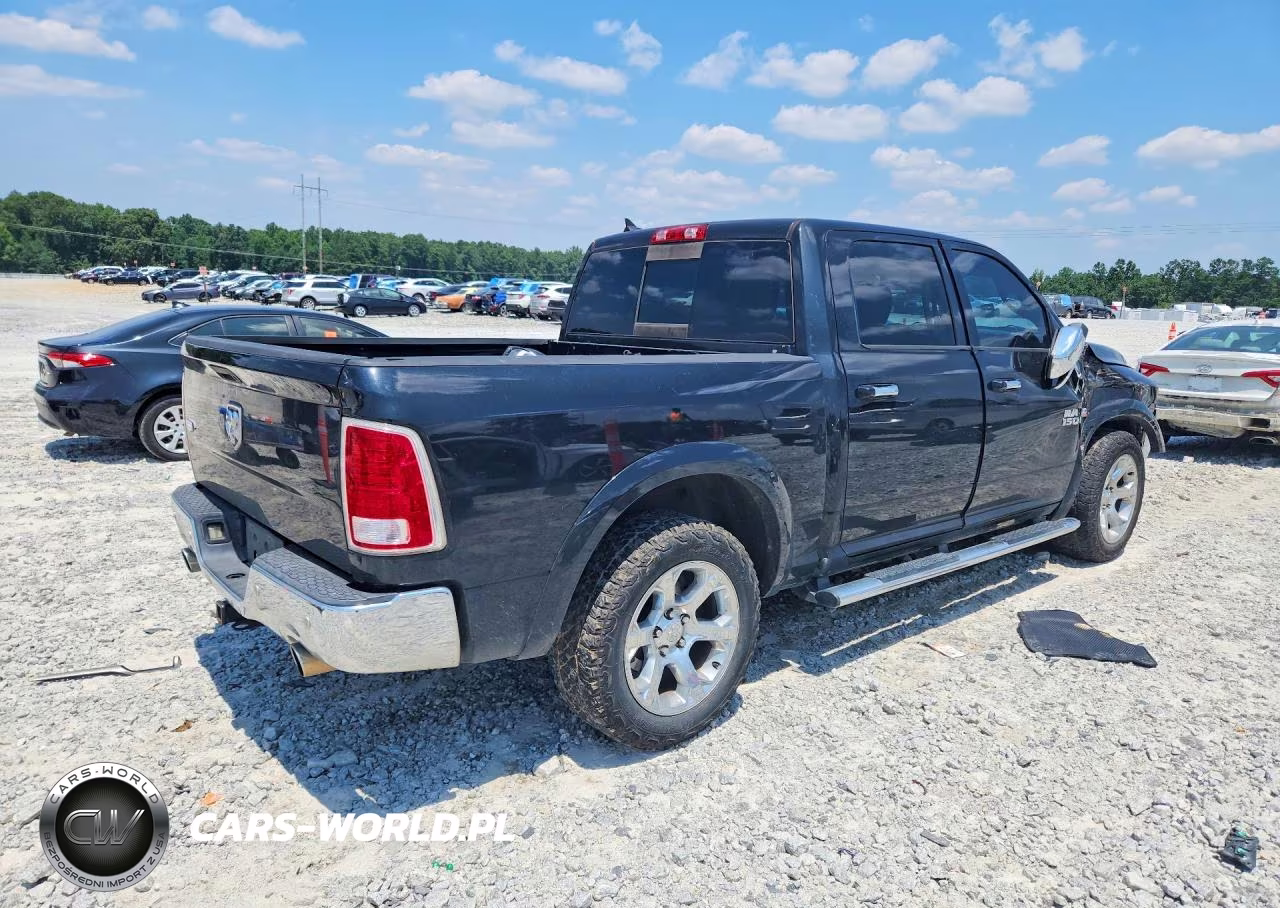 2015 Ram 1500 Laramie VIN:1C6RR6NT8FS634647 - 3