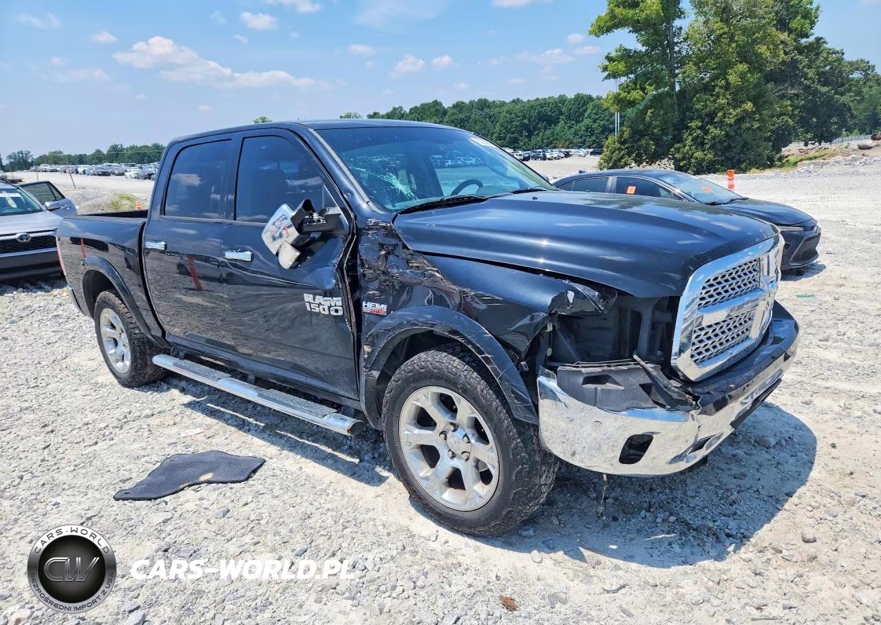 2015 Ram 1500 Laramie VIN:1C6RR6NT8FS634647 - 4