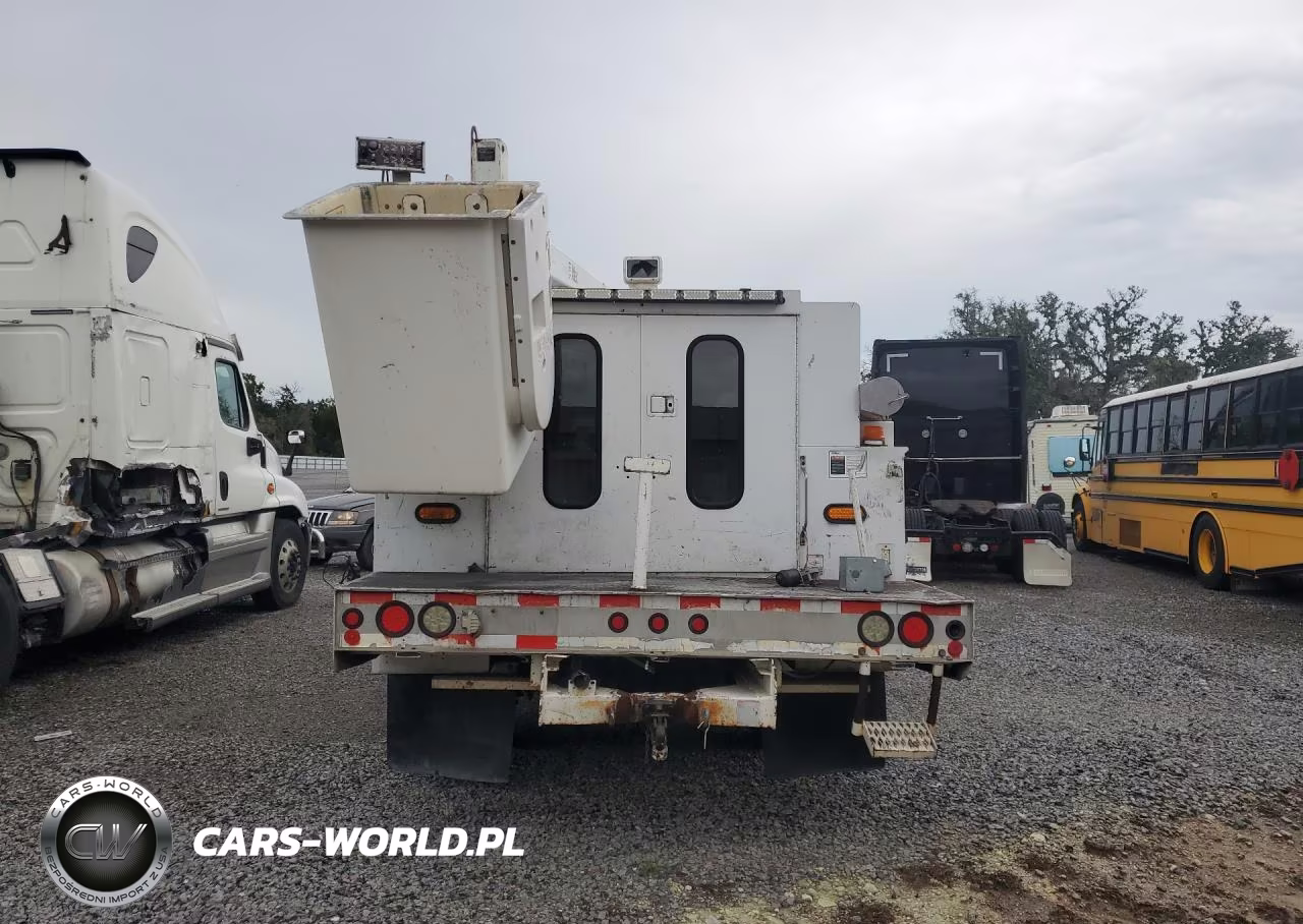 2005 Ford F550 Super Duty Bucket Truck VIN:1FDAF56P15EC71806 - 6