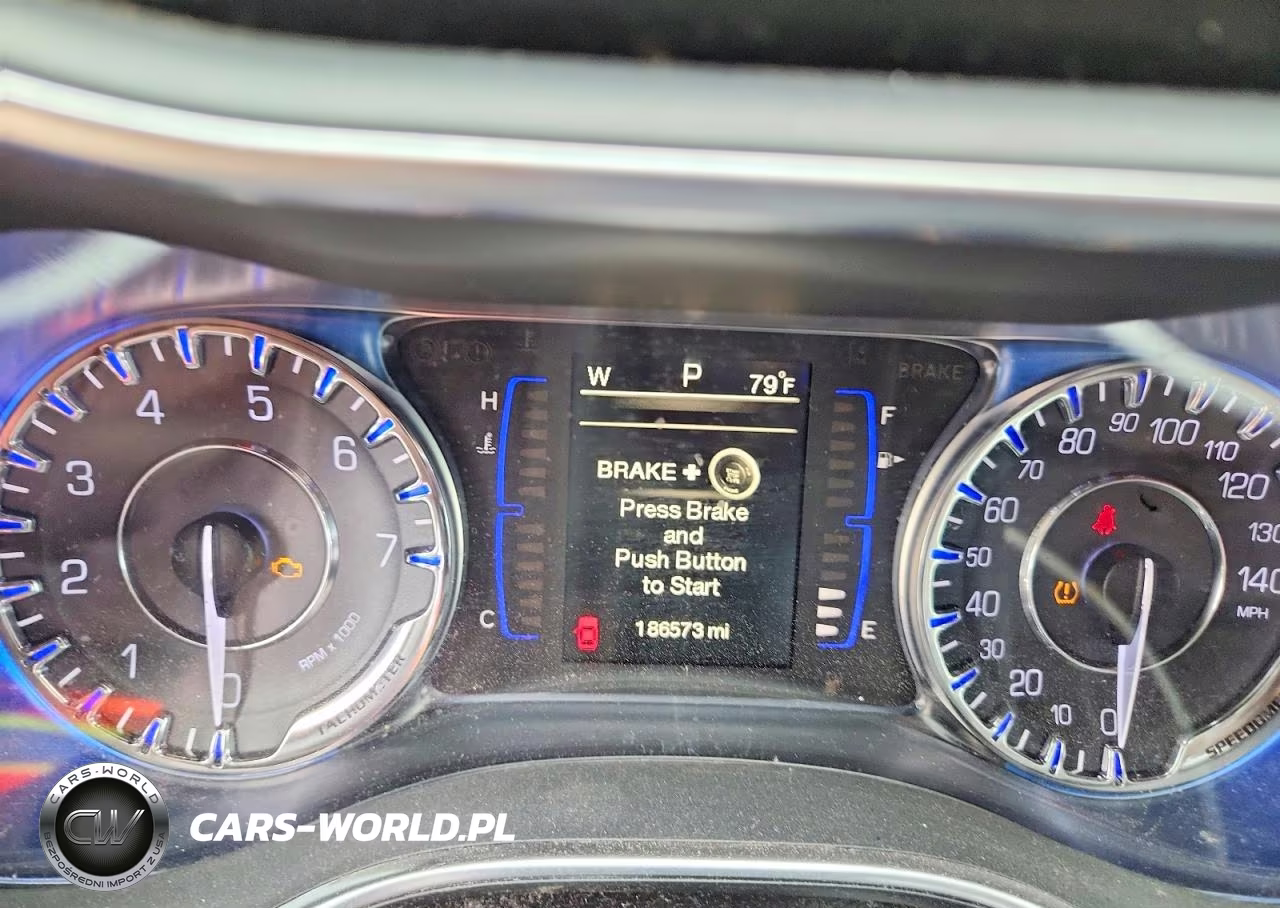 2015 Chrysler 200 Limited VIN:1C3CCCAB2FN616515 - 9