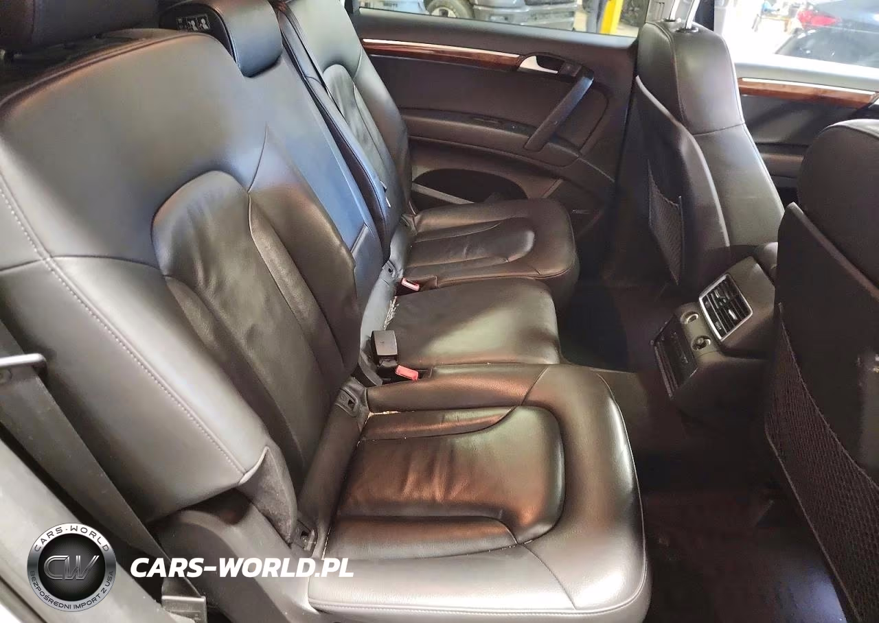 2015 Audi Q7 Premium Plus VIN:WA1LGAFEXFD026764 - 11
