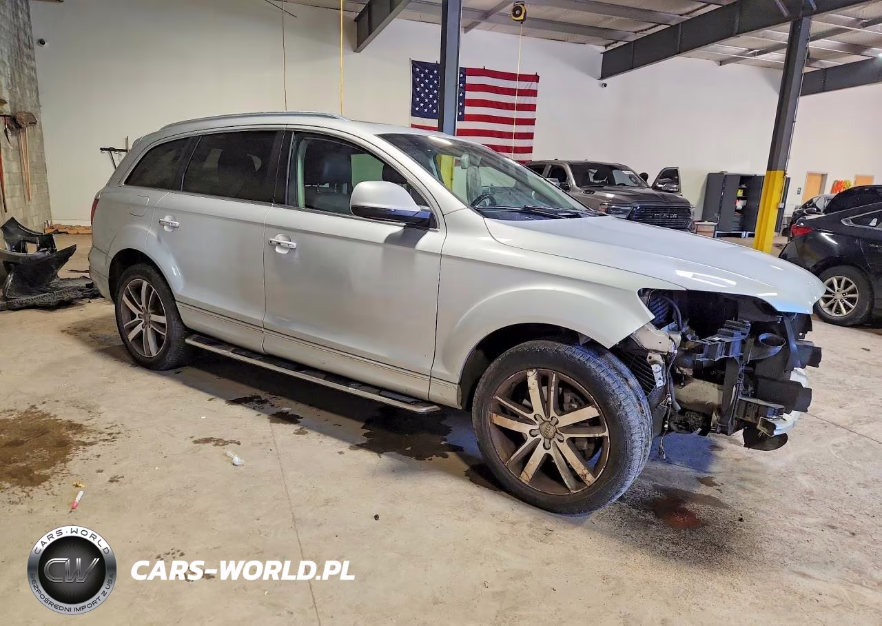 2015 Audi Q7 Premium Plus VIN:WA1LGAFEXFD026764 - 4