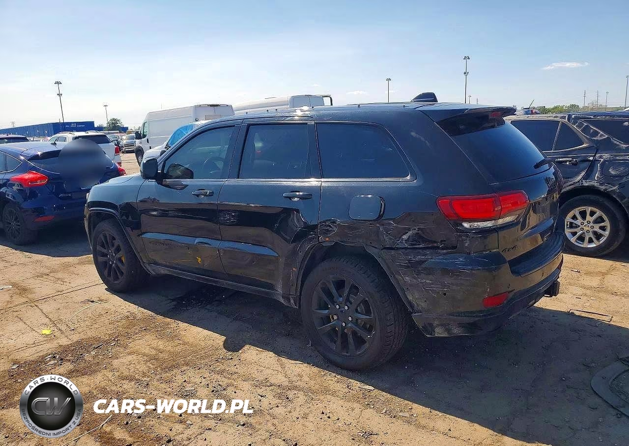 2018 Jeep Grand Cherokee Laredo VIN:1C4RJFAG9JC324468 - 2