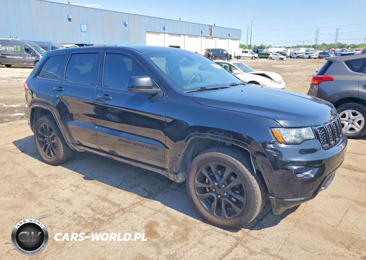 2018 Jeep Grand Cherokee Laredo VIN:1C4RJFAG9JC324468 - 4