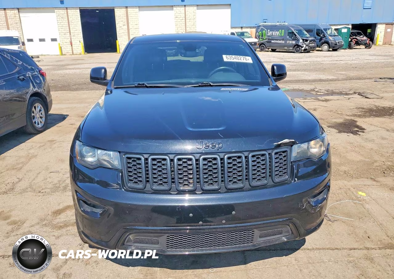 2018 Jeep Grand Cherokee Laredo VIN:1C4RJFAG9JC324468 - 5