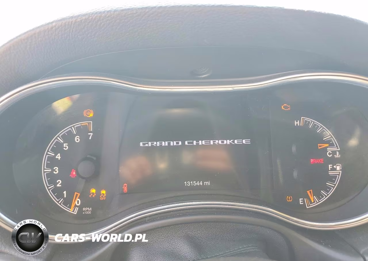 2018 Jeep Grand Cherokee Laredo VIN:1C4RJFAG9JC324468 - 9