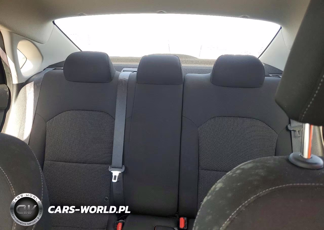 2019 Kia Forte Lxs VIN:3KPF24AD2KE131342 - 10