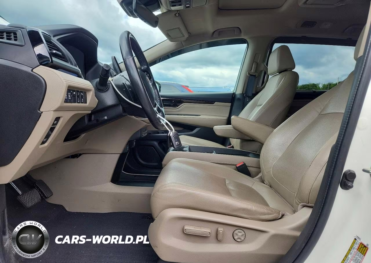 2018 Honda Odyssey Elite VIN:5FNRL6H93JB024347 - 7