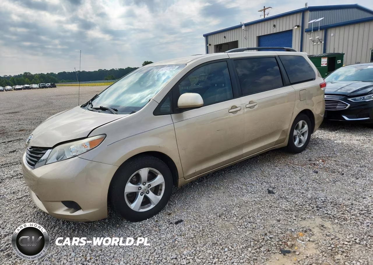 2011 Toyota Sienna Le