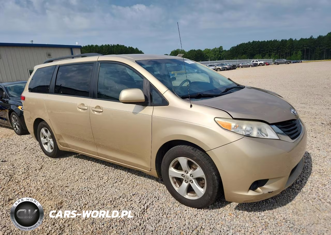 2011 Toyota Sienna Le VIN:5TDKK3DC6BS066934 - 4