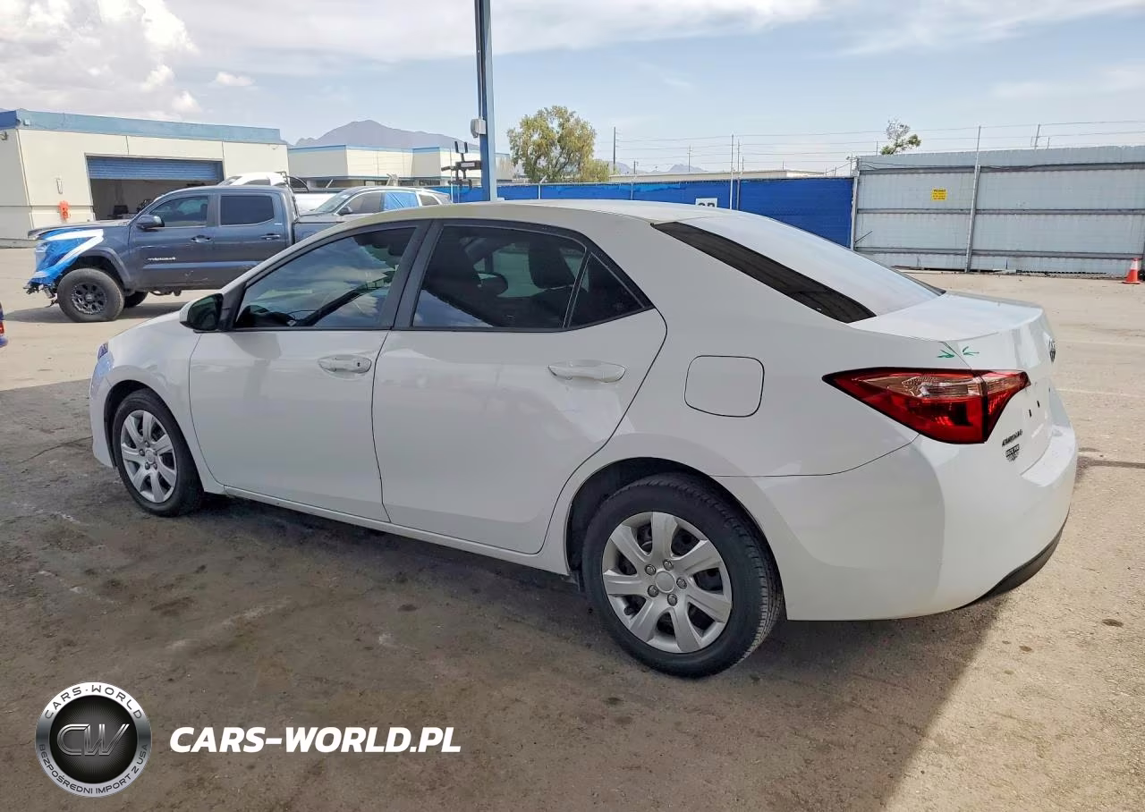 2019 Toyota Corolla Le VIN:2T1BURHE5KC236573 - 2