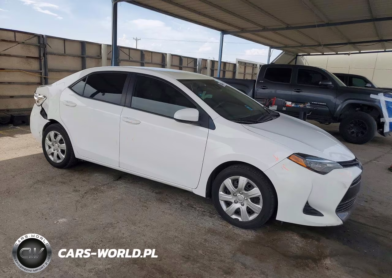 2019 Toyota Corolla Le VIN:2T1BURHE5KC236573 - 4