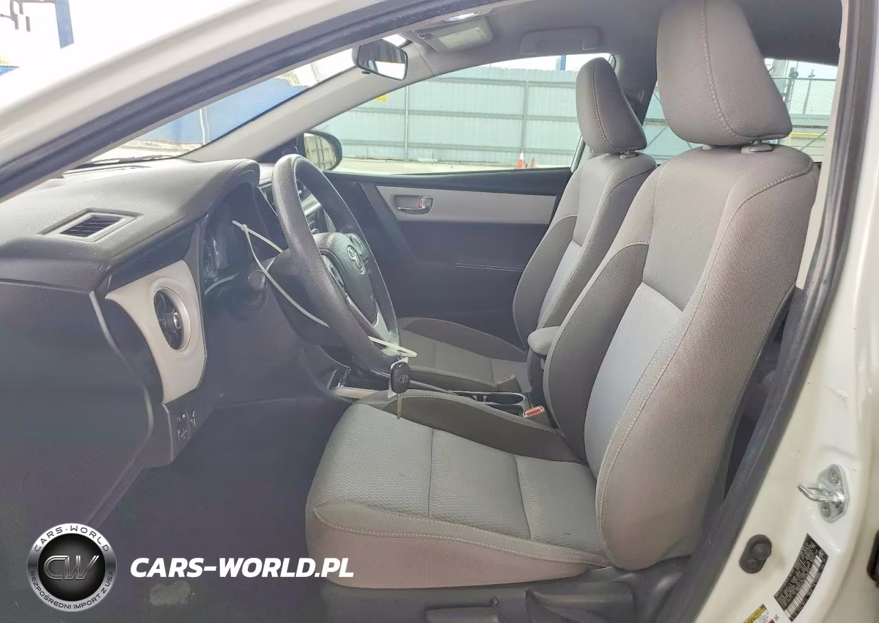 2019 Toyota Corolla Le VIN:2T1BURHE5KC236573 - 7