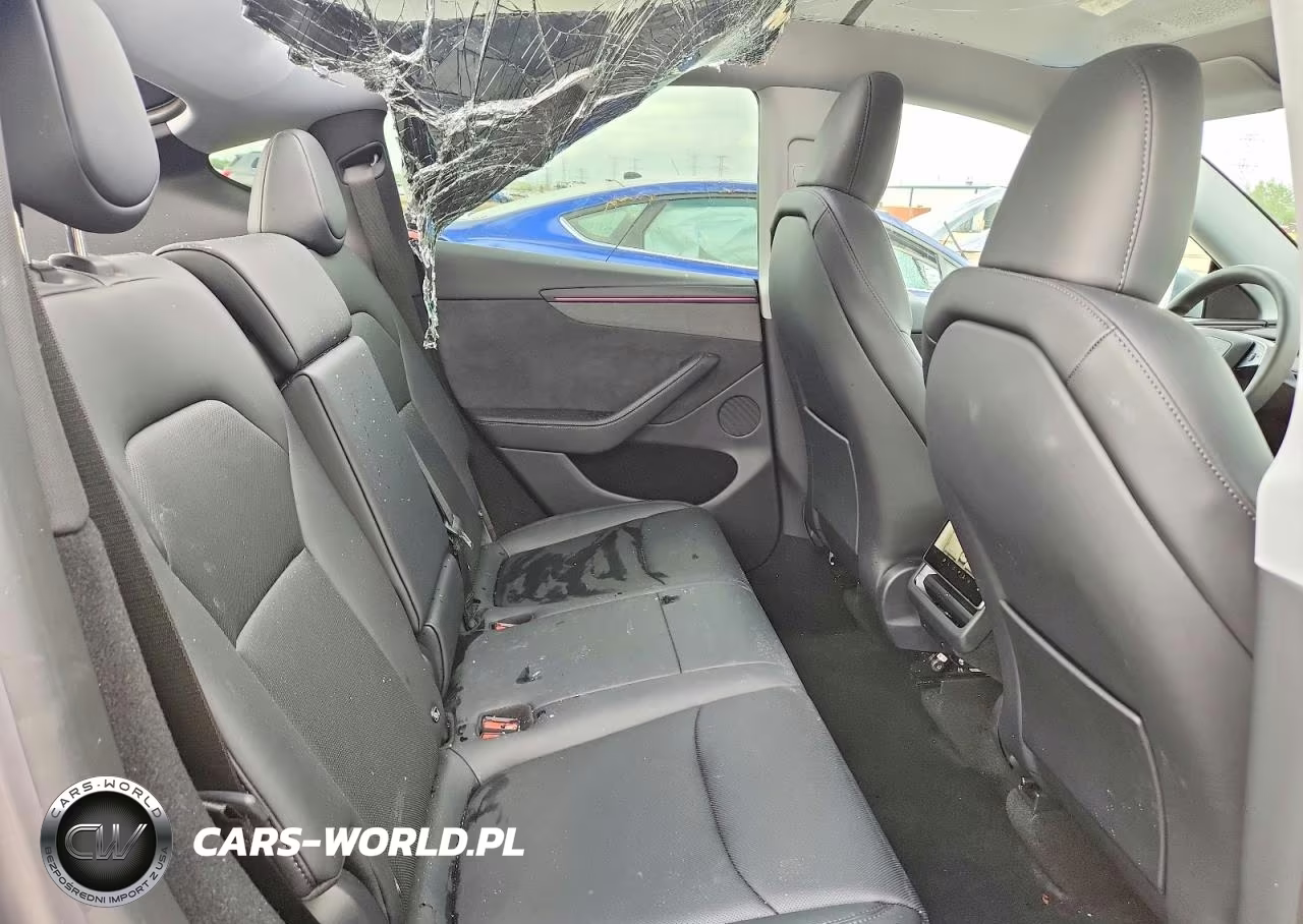 2026 Tesla Model Y VIN:7SAYGDEE7TF327272 - 10