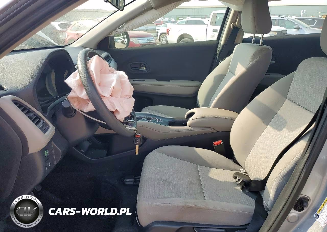 2020 Honda Hr-V Lx VIN:3CZRU6H39LM724990 - 7