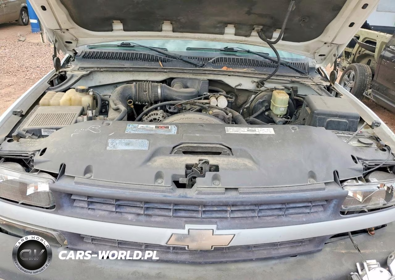 2001 Chevrolet Silverado C1500 VIN:2GCEC19W611396676 - 11