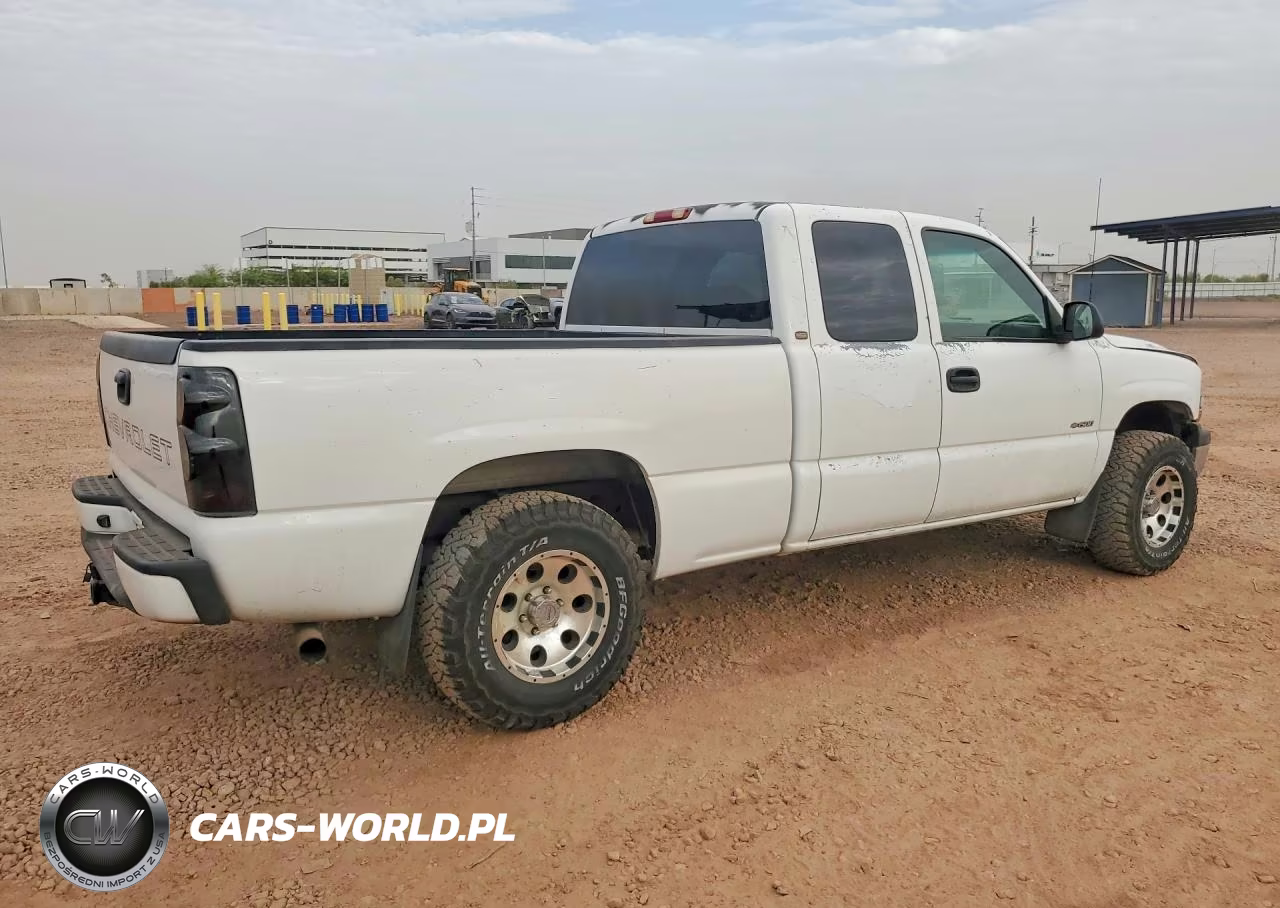 2001 Chevrolet Silverado C1500 VIN:2GCEC19W611396676 - 3