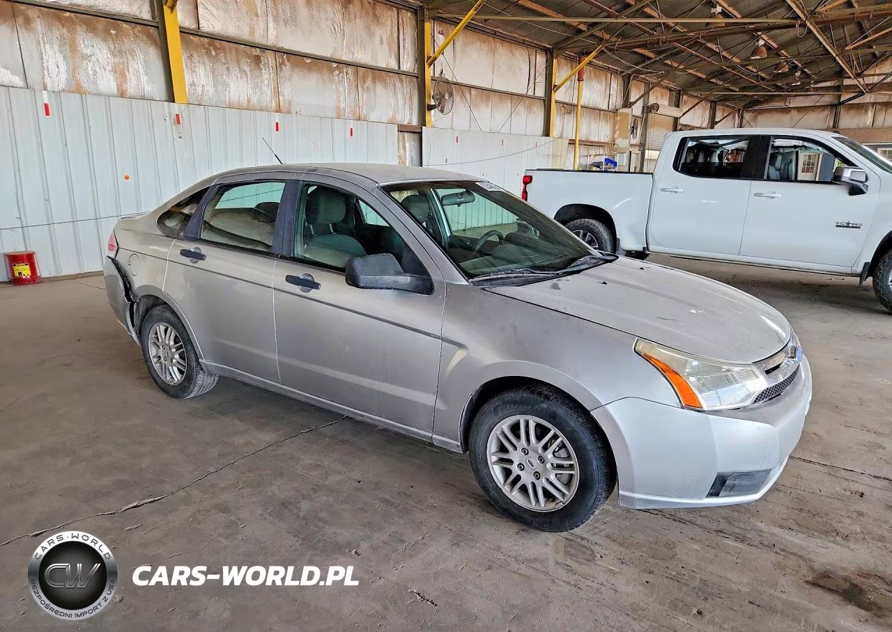 2010 Ford Focus Se VIN:1FAHP3FN6AW269983 - 4