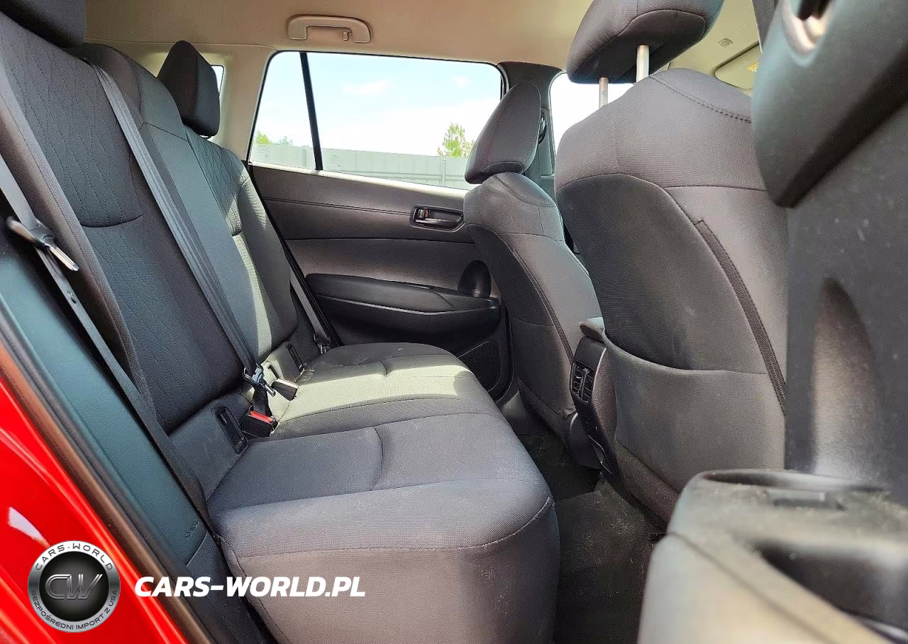 2022 Toyota Corolla Cross Le VIN:7MUCAAAG1NV033675 - 11