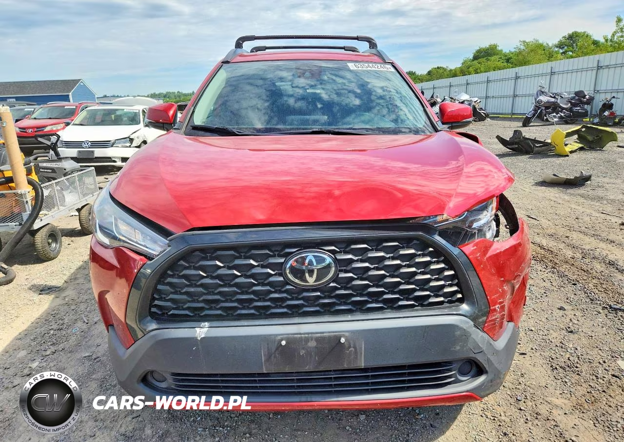 2022 Toyota Corolla Cross Le VIN:7MUCAAAG1NV033675 - 5
