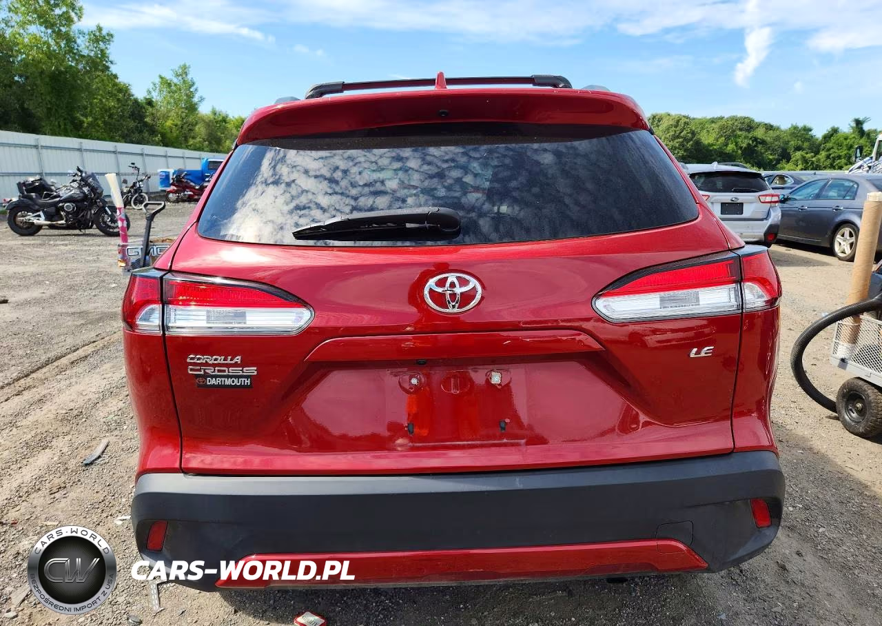 2022 Toyota Corolla Cross Le VIN:7MUCAAAG1NV033675 - 6