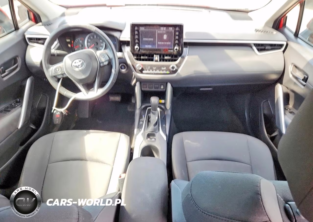 2022 Toyota Corolla Cross Le VIN:7MUCAAAG1NV033675 - 8