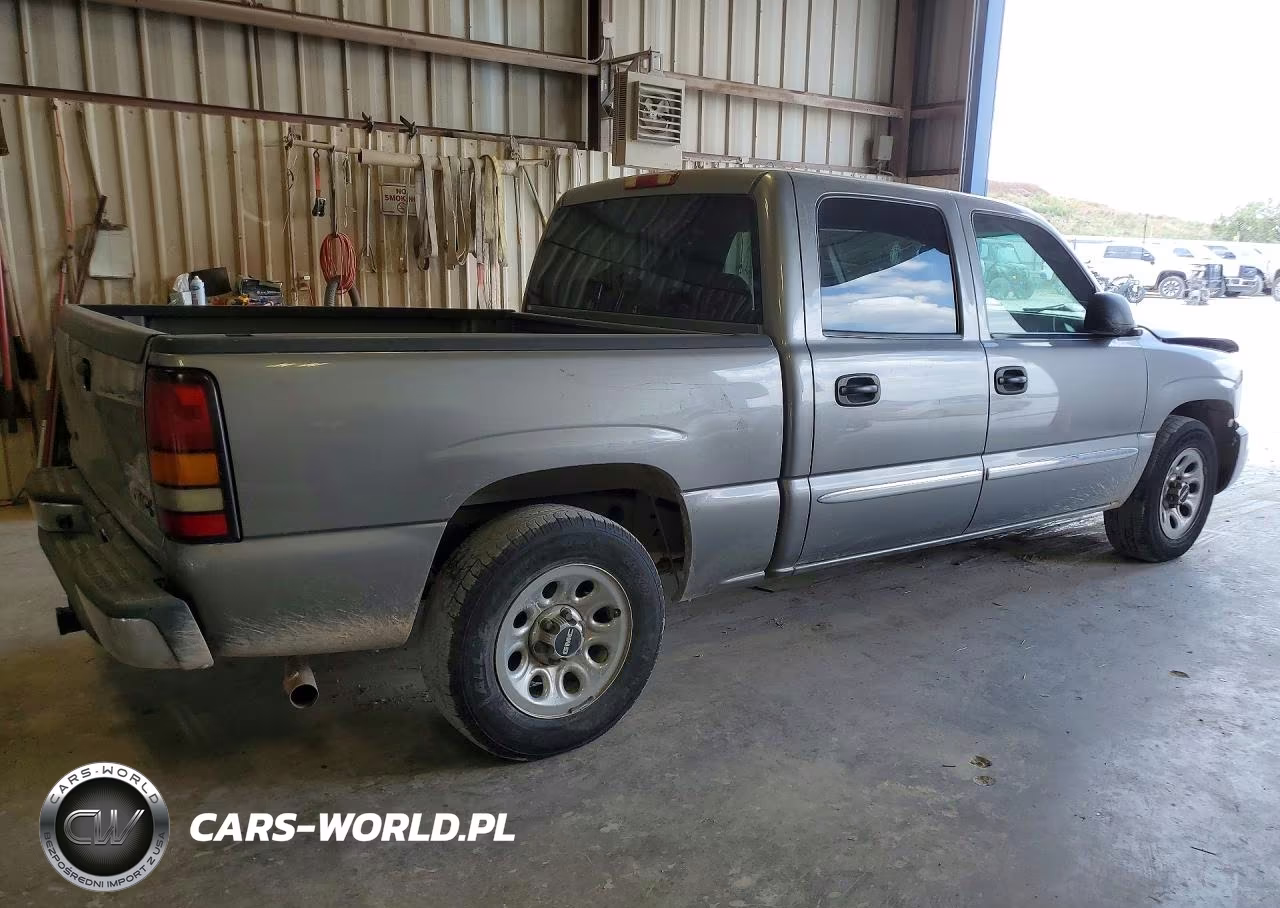 2007 GMC New Sierra C1500 Classic VIN:2GTEC13V871167084 - 3