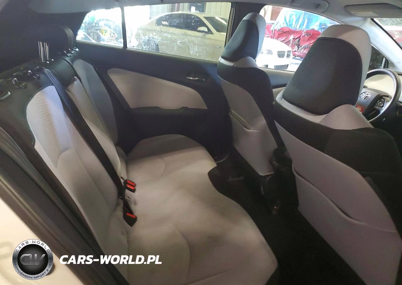 2019 Toyota Prius Le VIN:JTDKARFUXK3085239 - 10