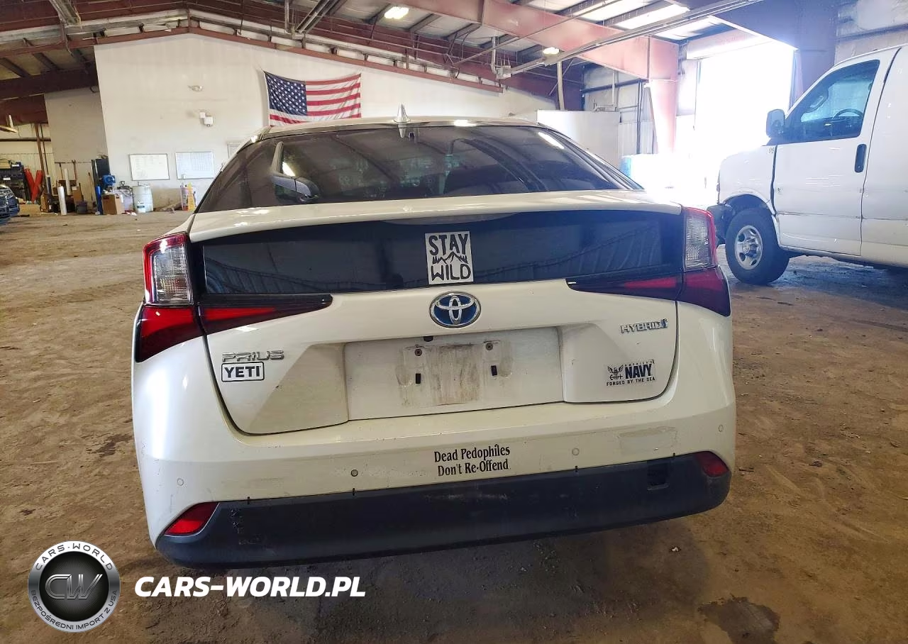 2019 Toyota Prius Le VIN:JTDKARFUXK3085239 - 6