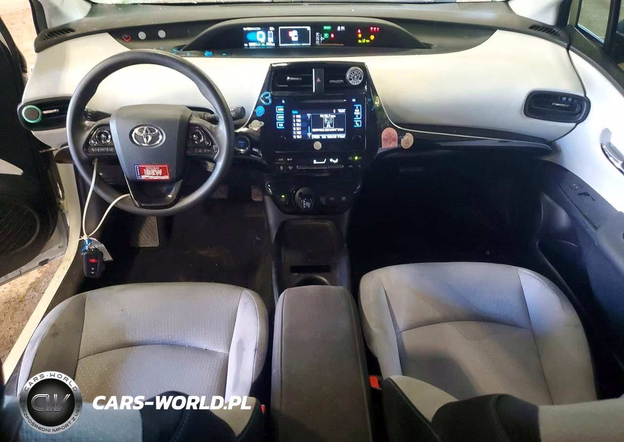 2019 Toyota Prius Le VIN:JTDKARFUXK3085239 - 8