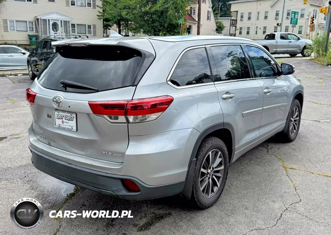2017 Toyota Highlander Xle VIN:5TDJZRFHXHS398290 - 3