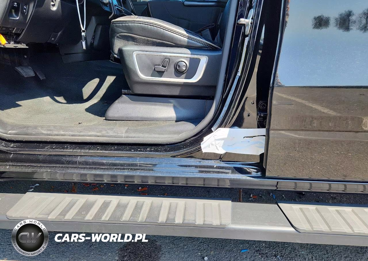 2023 Ram 1500 Laramie VIN:1C6SRFJT9PN704499 - 12