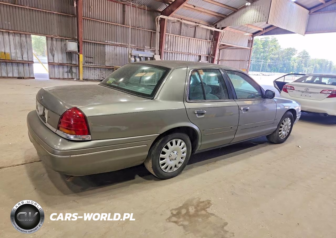 2001 Ford Crown Victoria VIN:2FAFP73W21X124942 - 3